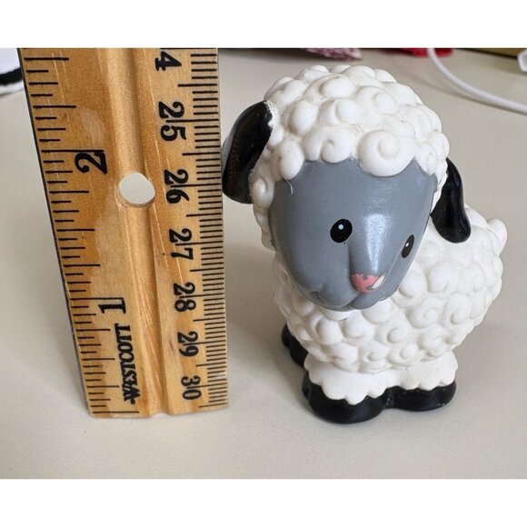 Vintage FisherPrice 1997 Sheep Lamb Toy Replacement Figure Farm Nativity US WEAR - Picture 10 of 13